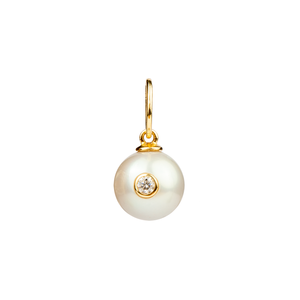 White Pearl with Middle Diamond